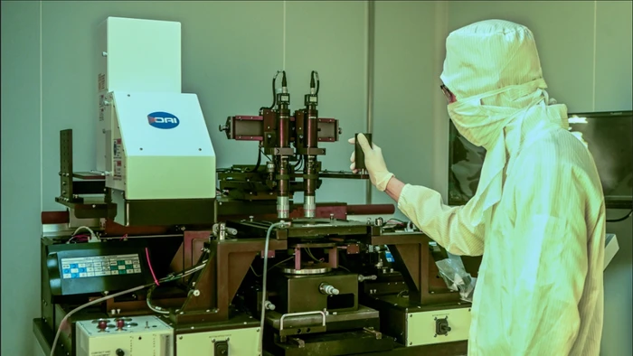 Bên trong phòng Lab của Đại học Quốc gia Hà Nội. Ảnh: VNU