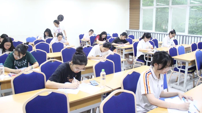 Một lớp học của Trường THPT chuyên (Trường Đại học Sư phạm Hà Nội). Ảnh: TG