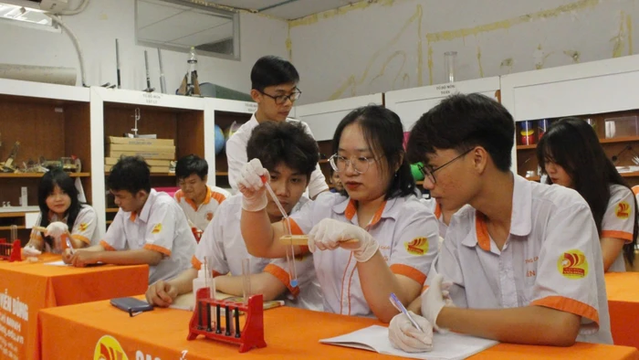 Sinh viên Trường Cao đẳng Viễn Đông. Ảnh: NTCC