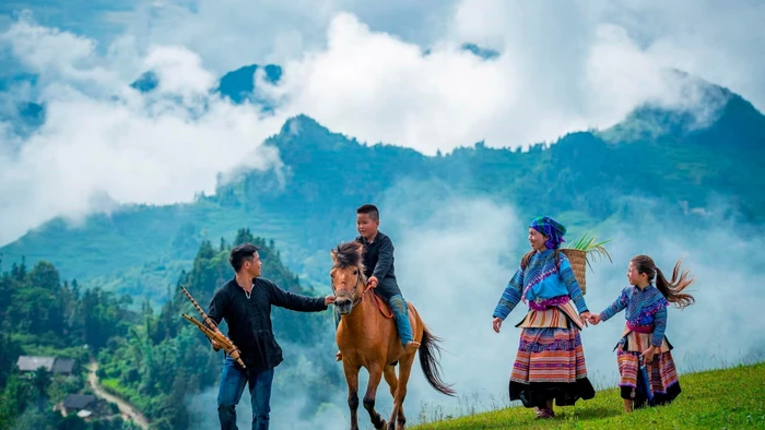 Tác phẩm “Miền hạnh phúc”. Ảnh minh họa của Nguyễn Bách Thảo