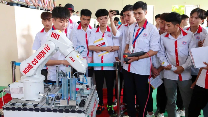 Sinh viên Trường Cao đẳng Công nghệ cao Hà Nội. Ảnh: NTCC