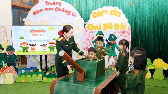 Những chuyến đi thực tế giúp lịch sử trở nên gần gũi hơn với trẻ nhỏ. Ảnh: INT