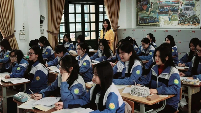 Giờ học tại Trường THPT chuyên Lào Cai. Ảnh: NTCC