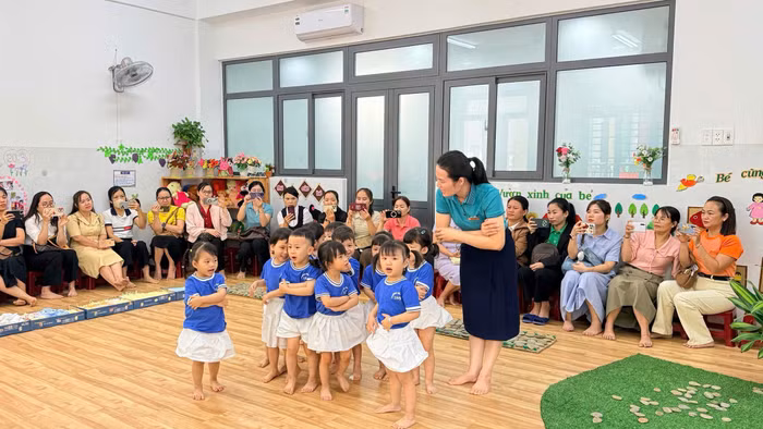 Buổi thao giảng chuyên đề và thi giáo viên giỏi của Trường Mầm non 19/5. 