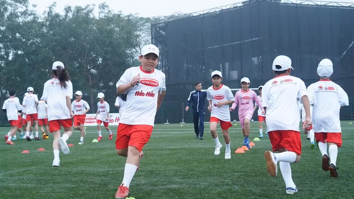 Bên cạnh việc học, nhiều học sinh thành phố tham gia các hoạt động thể thao, nghệ thuật và kỹ năng. Ảnh: Vietnam+.