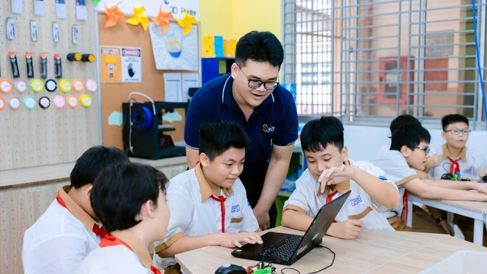 Giờ học STEM của học sinh Trường THCS Lương Định Của (phường Cát Lái, TPHCM). Ảnh: PĐ
