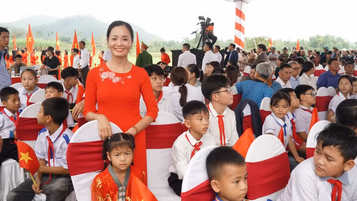 Học sinh xã biên giới Thông Thụ, Nghệ An. Ảnh: Hồ Lài