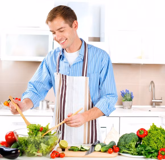 Hãy yêu một chàng trai biết nấu ăn