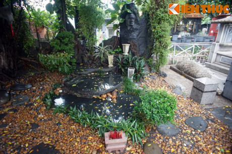 Thăm ngôi mộ đặc biệt của cố nhạc sĩ Trịnh Công Sơn - Ảnh 2 Tham ngoi mo dac biet cua co nhac si Trinh Cong Son - Anh 2