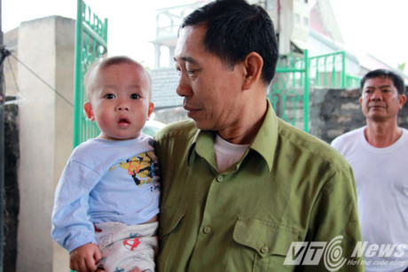 Tiếng gào khóc xé lòng người tại nhà phó tàu Hải Thành 26 - Ảnh 5 Tieng gao khoc xe long nguoi tai nha pho tau Hai Thanh 26 - Anh 5