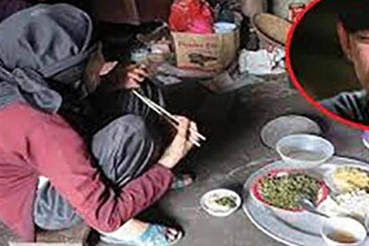Nội ngồi mong ngóng tôi về… Ảnh mang tính chất minh họa. Nguồn: Internet.
