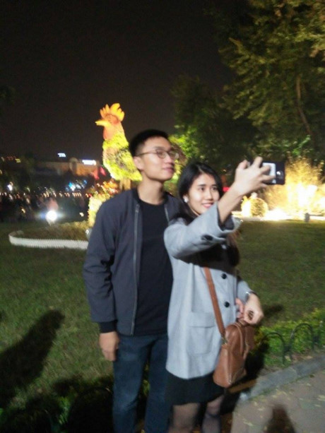 Xuc dong chuyen cua tho chup anh dem giao thua thoi dai smartphone - Anh 2