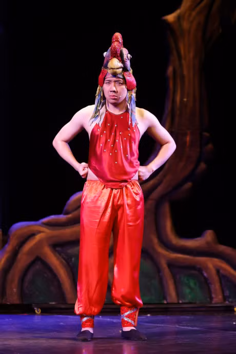 Tran Thanh gay cuoi voi tao hinh than ke trong kich Tet - Anh 1