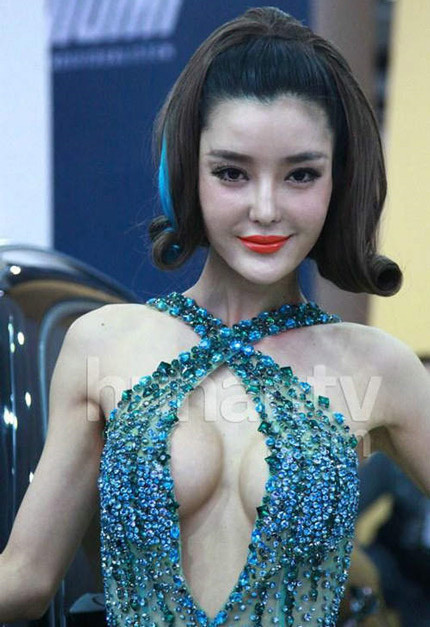 Người mẫu xe hơi Lý Dĩnh Chi cũng là một trong những sản phẩm chỉnh sửa dao kéo không thành công.