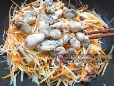 Hàu xào rau củ vừa ngon lại bổ dưỡng - Ảnh 7 Hau xao rau cu vua ngon lai bo duong - Anh 7