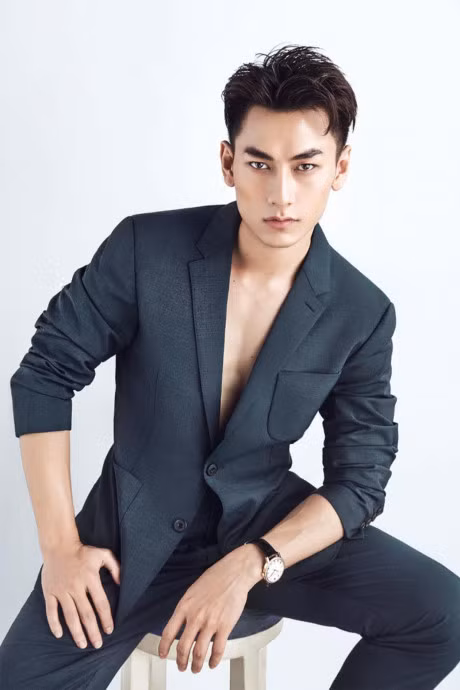 Do style thoi trang cua hai soai ca hot nhat V-biz: Issac va Rocker Nguyen - Anh 1