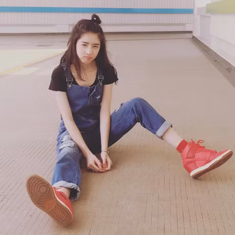 Hot girl Singapore sinh nam 1999 co ve dep tu nhien nhu nu than - Anh 12