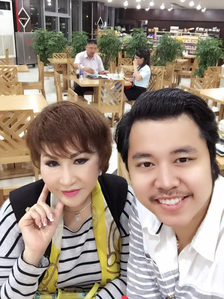 Bạn trai kém đến chục tuổi sở hữu điều gì để được mỹ nhân Việt yêu? - Ảnh 13 Ban trai kem den chuc tuoi so huu dieu gi de duoc my nhan Viet yeu? - Anh 13