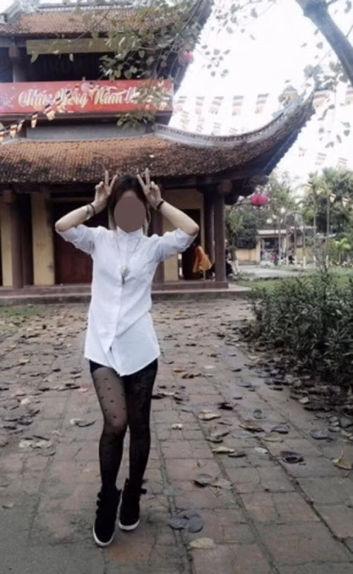 Sự thực sau những vụ thiếu nữ Việt không mặc quần ảnh 5