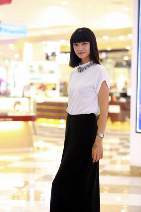 Trà Ngọc Hằng đọ vẻ sexy bên hot girl An Tra Ngoc Hang do ve sexy ben hot girl An