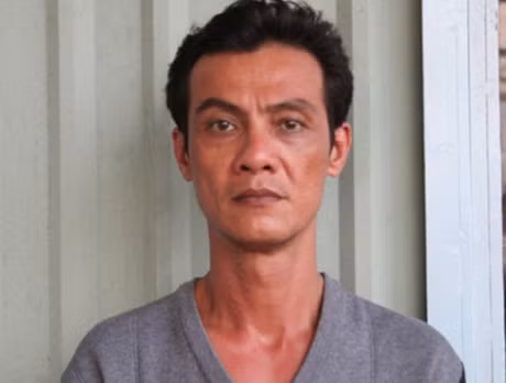 Hot girl cam dau duong day buon ban ma tuy vao vu truong - Anh 3