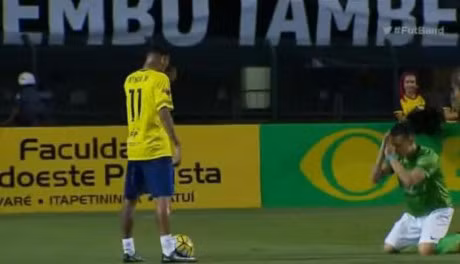 HI HUU: Neymar khien hau ve doi phuong phai... quy xuong xin tha - Anh 1