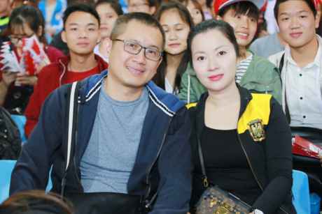 Á hậu Huyền My tràn đầy năng lượng cổ vũ bóng đá Việt Nam - Ảnh 3 A hau Huyen My tran day nang luong co vu bong da Viet Nam - Anh 3