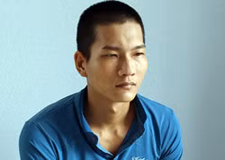 Ten cuop taxi bang chai xit khu mui - Anh 2