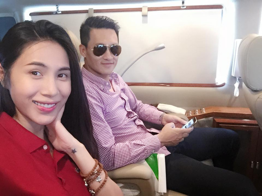 Những lần khoe của gây tranh cãi của Công Vinh-Thủy Tiên