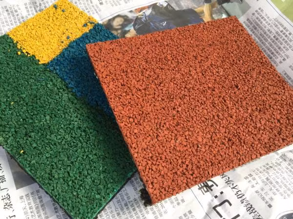  Những tấm lót này được cho là hung thủ gây ra các trạng thái sức khỏe bất thường ở 2 trường mầm non tại Thượng Hải, Trung Quốc. 