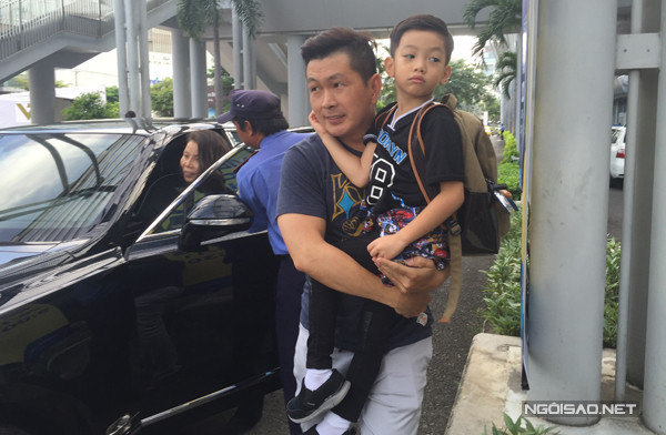 ha-ho-cho-be-subeo-di-dien-cung-1