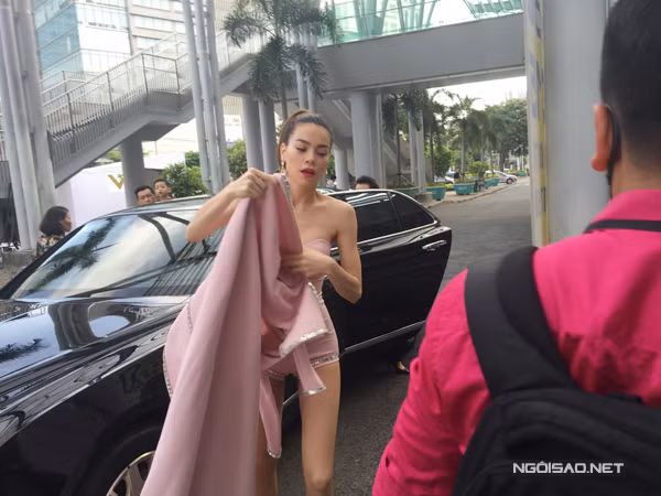 ha-ho-cho-be-subeo-di-dien-cung