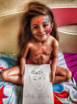 Kỳ lạ bé gái có quả tim 