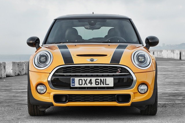 10 chiếc xe sở hữu “dung nhan” rùng rợn nhất mọi thời đại ảnh 2