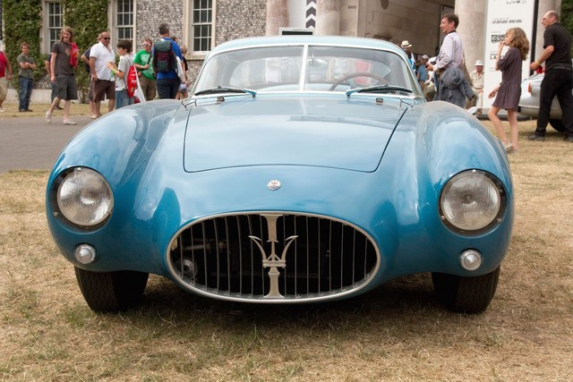 10 chiếc xe sở hữu “dung nhan” rùng rợn nhất mọi thời đại ảnh 9