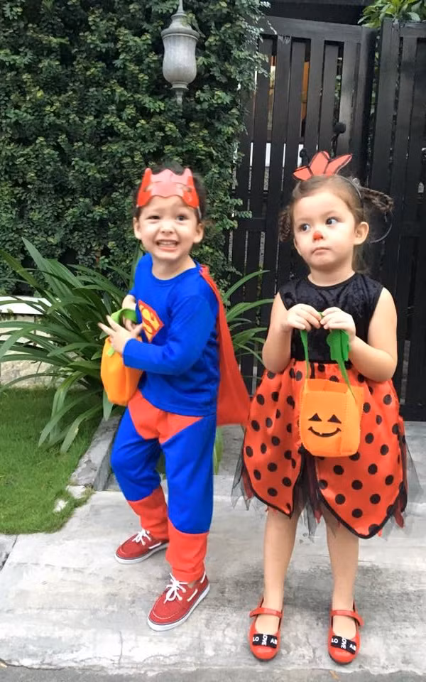 Anh Tôm hóa thành siêu nhân còn em Tép là nàng cánh cam ngộ nghĩnh