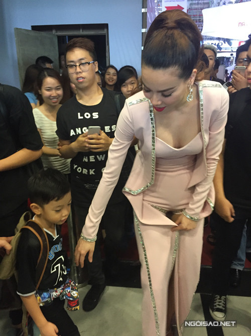 ha-ho-cho-be-subeo-di-dien-cung-9