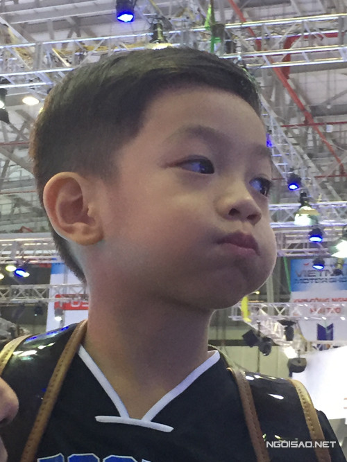 ha-ho-cho-be-subeo-di-dien-cung-6