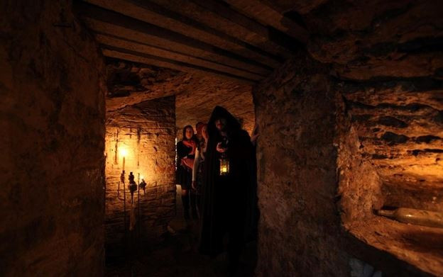 Du khách sẽ được trải nghiệm cảm giác lạnh sống lưng. Ảnh: Visitscotland.