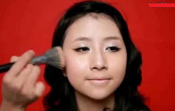 Mặt mộc của hot girl bị “tố” kênh kiệu, hỗn láo ảnh 10 Mặt mộc của hot girl bị “tố” kênh kiệu, hỗn láo ảnh 10