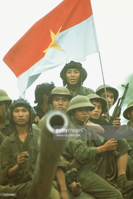 Ảnh không thể quên về Sài Gòn ngày 30/4/1975 của Getty (1) - Ảnh 4 Anh khong the quen ve Sai Gon ngay 30/4/1975 cua Getty (1) - Anh 4