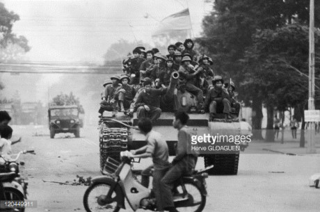 Ảnh không thể quên về Sài Gòn ngày 30/4/1975 của Getty (1) - Ảnh 2 Anh khong the quen ve Sai Gon ngay 30/4/1975 cua Getty (1) - Anh 2