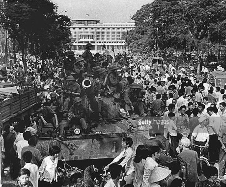 Ảnh không thể quên về Sài Gòn ngày 30/4/1975 của Getty (1) - Ảnh 11 Anh khong the quen ve Sai Gon ngay 30/4/1975 cua Getty (1) - Anh 11