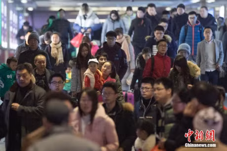 Dan Trung Quoc un un tro ve thanh pho sau Tet - Anh 13