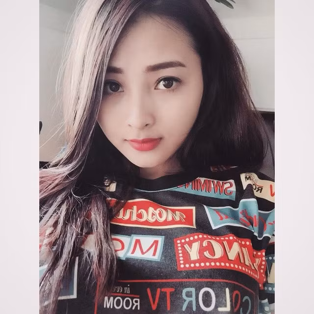 Chân dung nữ MC xinh đẹp nhất “Bữa trưa vui vẻ“ ảnh 9