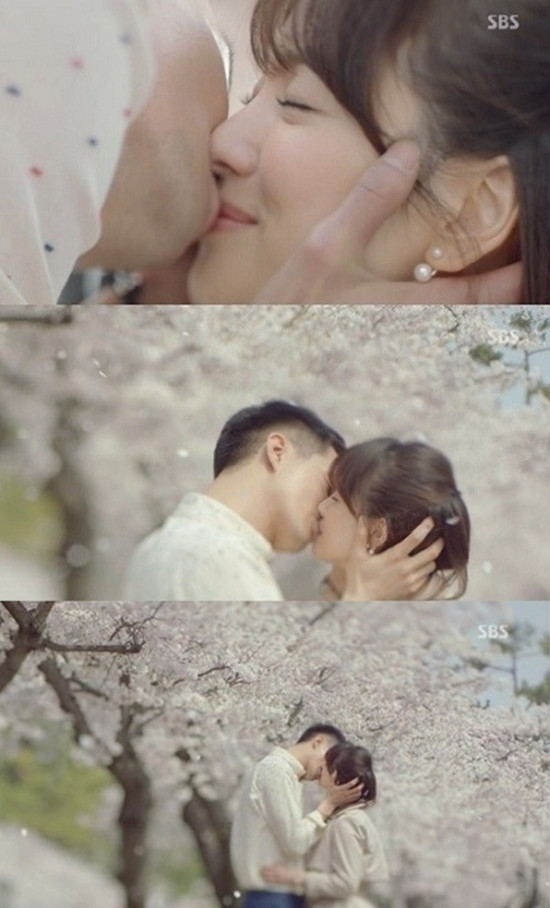 Những mỹ nam từng chiếm được nụ hôn của Song Hye Kyo Những mỹ nam từng chiếm được nụ hôn của Song Hye Kyo