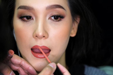 Người đẹp Thái Lan lên ngôi Hoa hậu chuyển giới quốc tế - Ảnh 6 Nguoi dep Thai Lan len ngoi Hoa hau chuyen gioi quoc te - Anh 6
