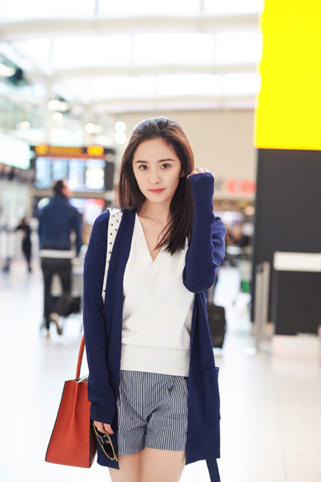 Mặt mộc vẫn xinh đẹp như hoa, ai bảo Dương Mịch phẫu thuật thẩm mỹ? - Ảnh 8 Mat moc van xinh dep nhu hoa, ai bao Duong Mich phau thuat tham my? - Anh 8