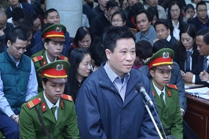 Bị cáo Hà Văn Thắm tại phiên xét xử. Ảnh: Phạm Kiên/TTXVN.