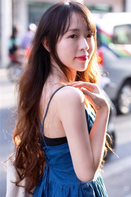 Chỉ là tiếp viên hàng không thôi mà, có cần phải xinh thế này không? - Ảnh 10 Chi la tiep vien hang khong thoi ma, co can phai xinh the nay khong? - Anh 10